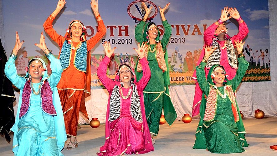 Gidha performed in Youth Festival 2013